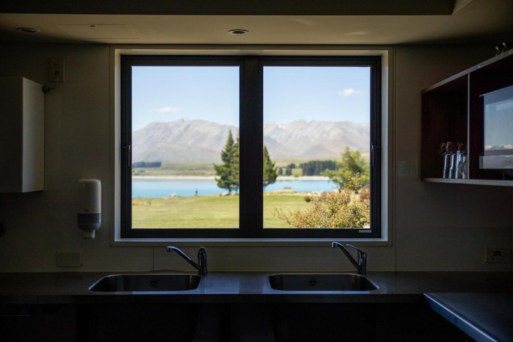 Haka House Lake Tekapo Vandrarhem Exteriör bild